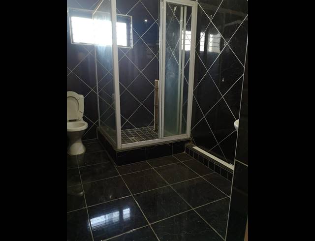 3 BEDROOM FLAT RENTED IN SPRINGFIELD